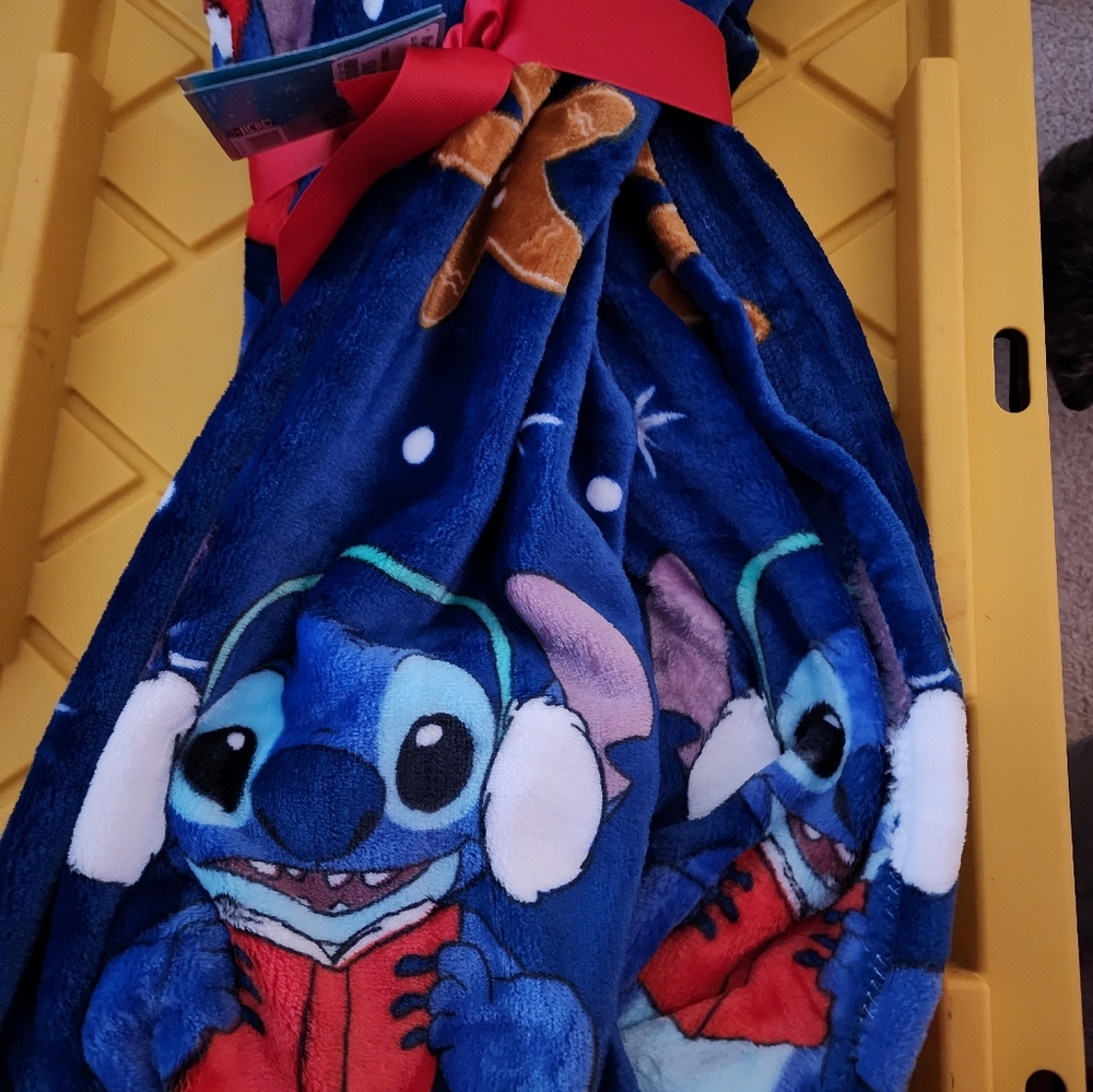 Stitch Christmas blanket